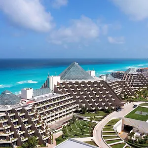 https://paradisus-cancun.quintano-roohotels.com