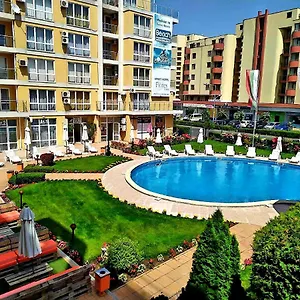 Flores Park Apartmanhotel