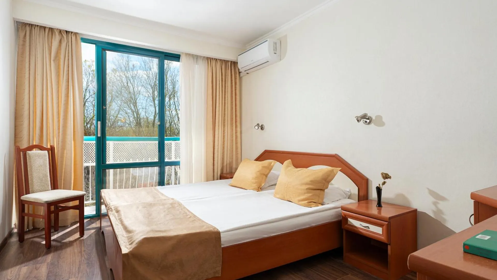 Zefir Hotel Napospart